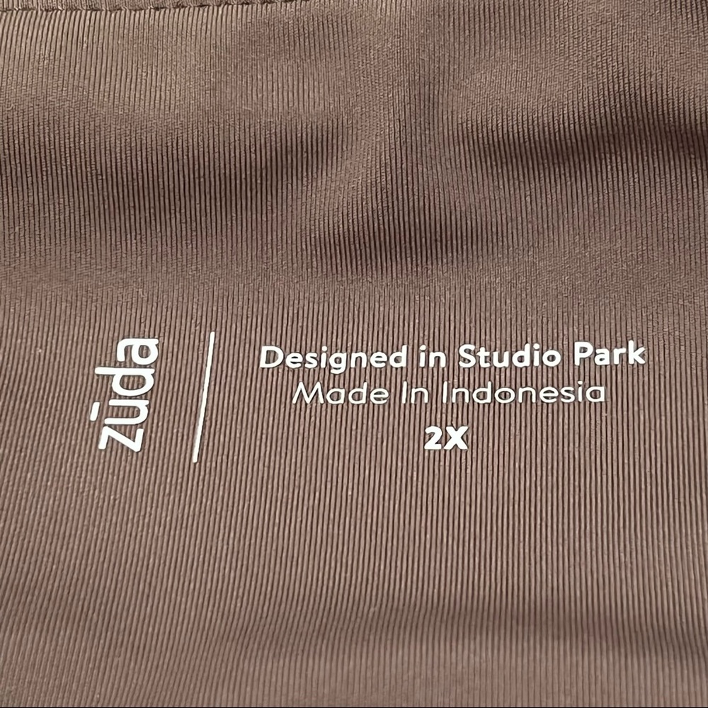 ❌SOLD❌Zuda Leggings With Attached Skirt - Picture 6 of 7